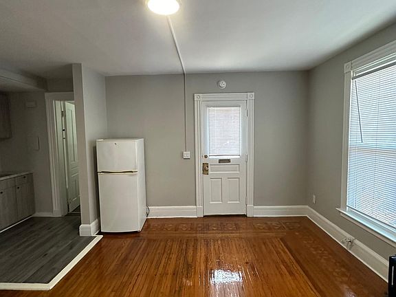 3rd image of 172 Fountain St #1A