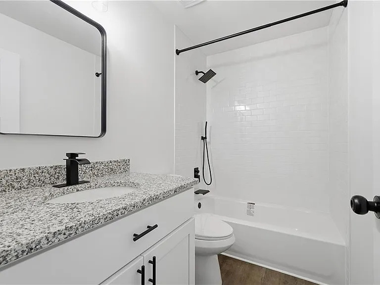 91 Smith And Wesson Way — Photo 58