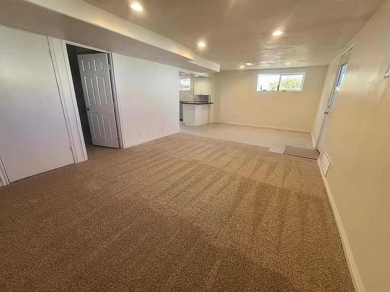 245 N 600 E #B — Photo 10