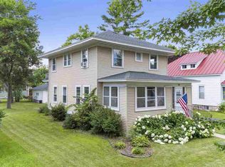 320 S State St, Waupaca, WI 54981