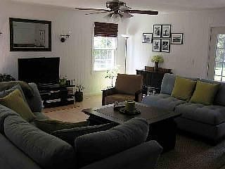 3rd image of 1364 Robinwood Dr