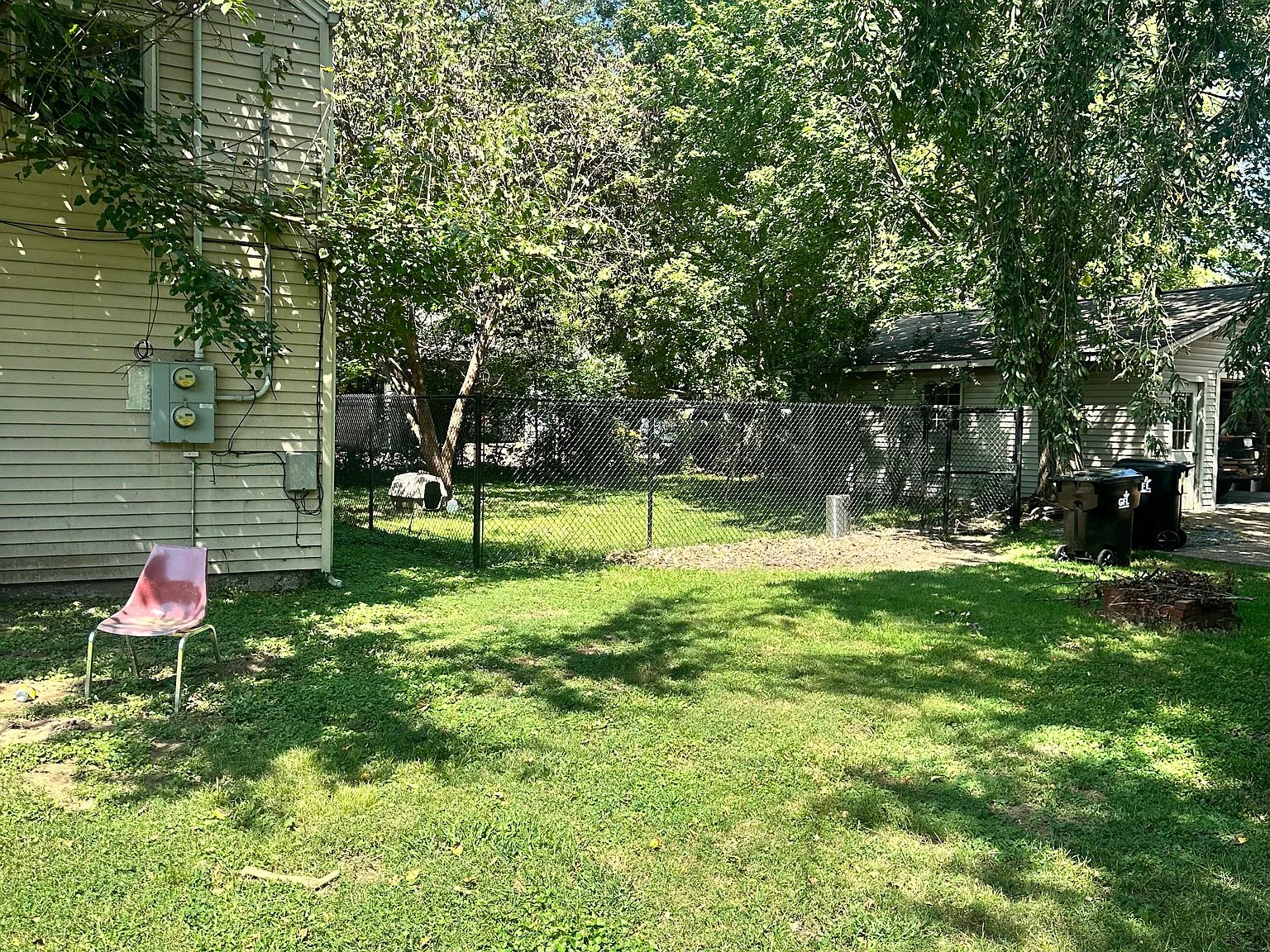 1400 Hughes St — Photo 2