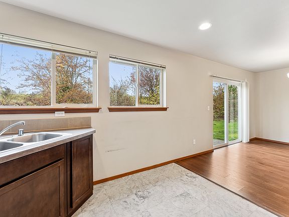5th image of 1019 108th Street Ct E Unit 105