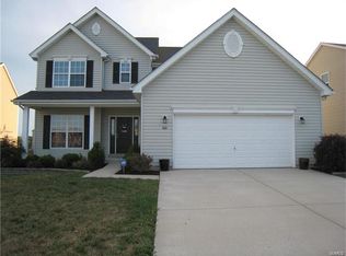 1611 Crimson Hills Dr, Saint Peters, MO 63376