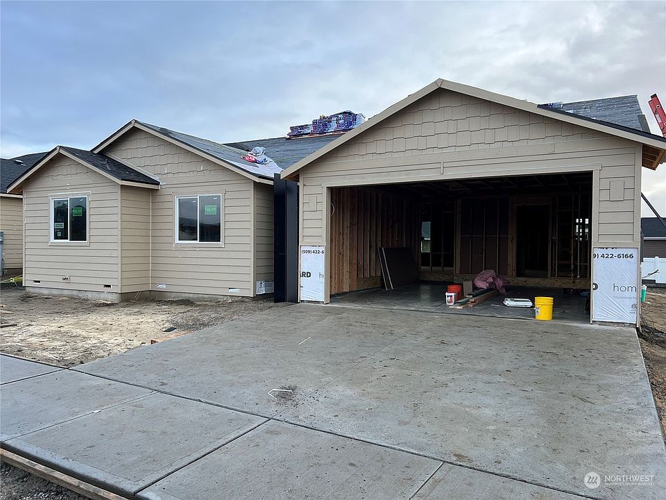 2nd image of 324 Emma Drive