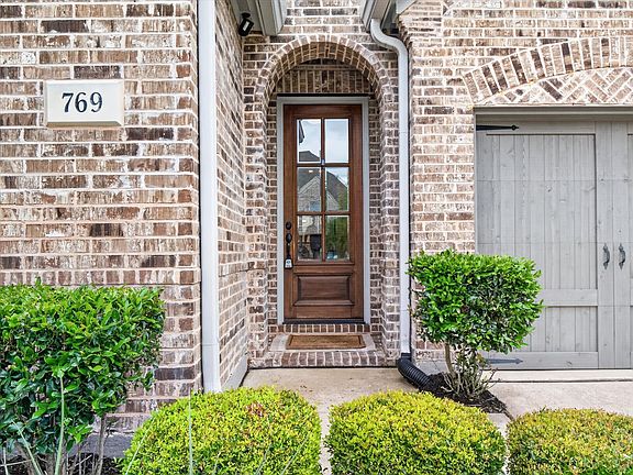 3rd image of 769 Quarter Horse Ln