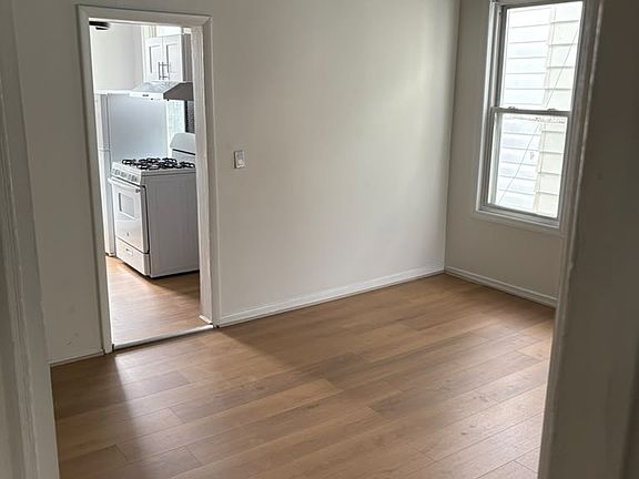 4th image of 21-23 High St #2