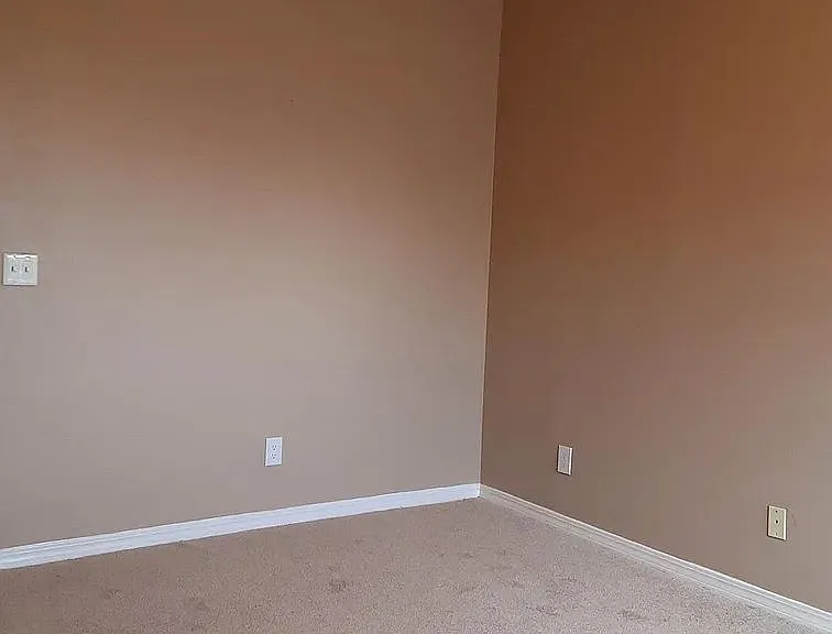 7667 N Wickham Rd — Photo 12