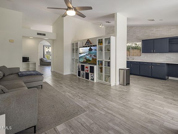 5th image of 3509 E MORROW Drive
