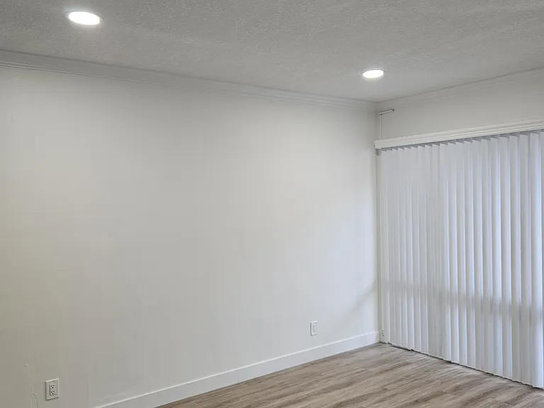 222 E South St #3 — Photo 5