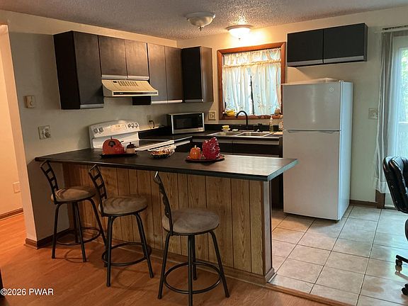2nd image of 131 Colette Ln