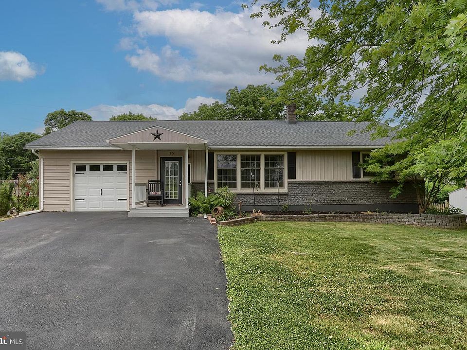 1st image of 15 Alden Ln