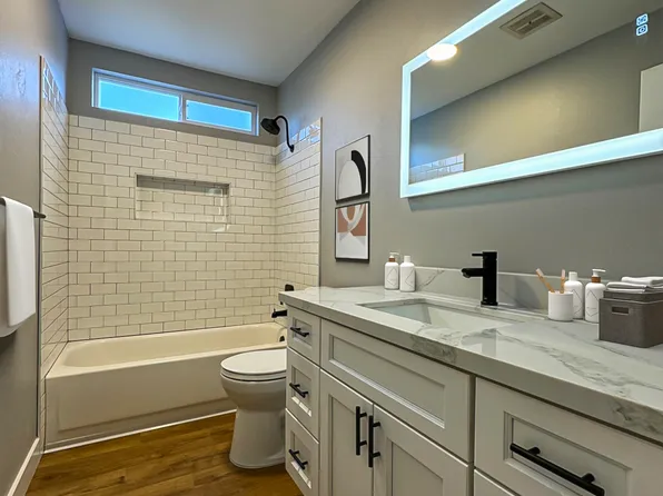 2304 Maher Dr APT 3, Santa Rosa, CA 95405