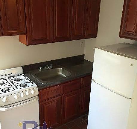 4th image of 336 E 95th St APT 4C