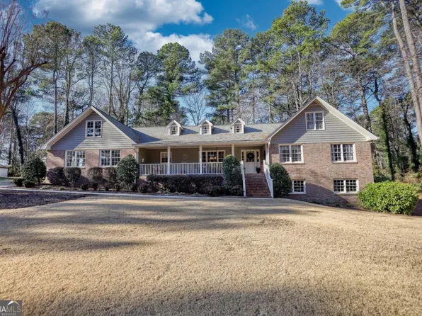 2248 Valley Creek Cir, Snellville, GA 30078