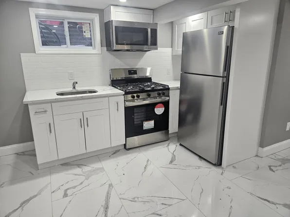 (undisclosed Address), Plainview, NY 11803