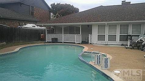 5th image of 3325 Sunrise Dr