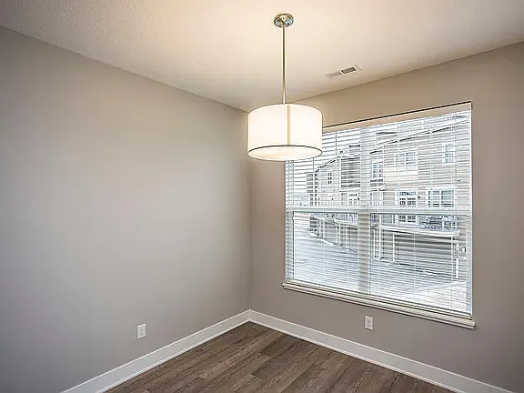 2 bed, 1244 sqft, $1,750 — Photo 4