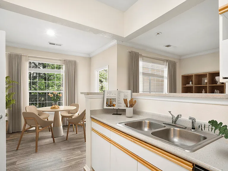 The Lodge at Mallard Creek Apartments — Photo 23