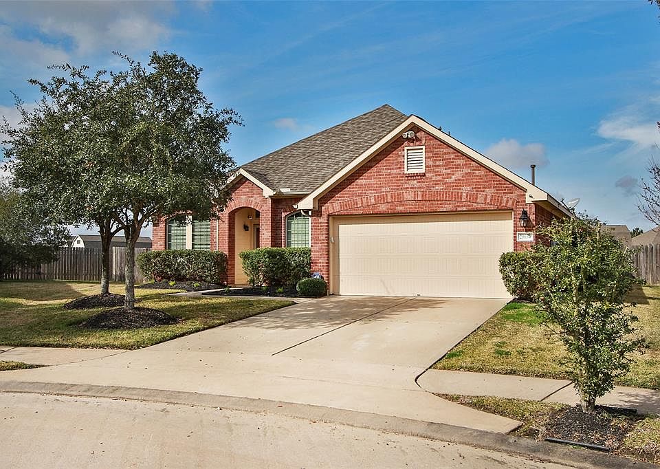 1st image of 20634 Saddleback Chase Ln