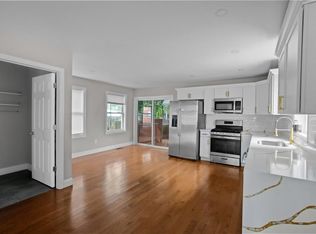 11 Baldwin Ct, Providence, RI 02907