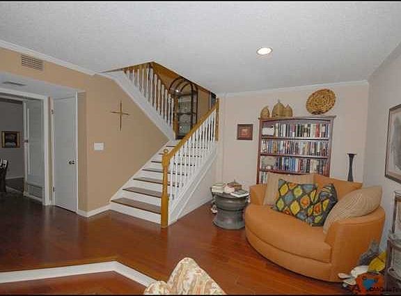 3rd image of 5740 Mira Grande Dr