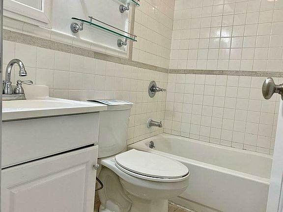 5th image of 340 E 90th St APT 3F