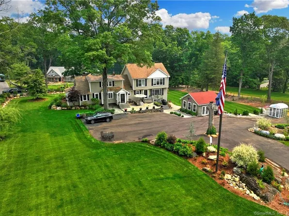 7 Flax Mill Lane, Milford, CT 06461