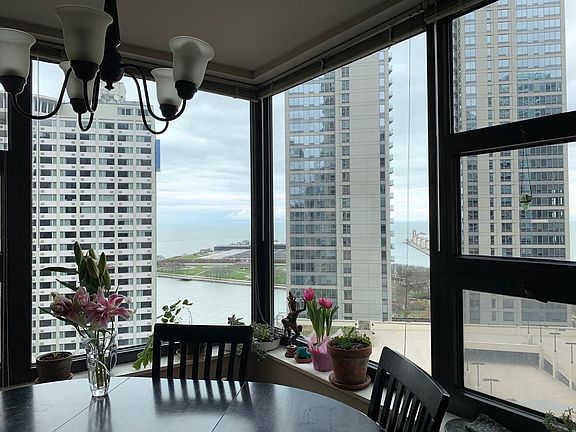4th image of 401 E Ontario St APT 2210
