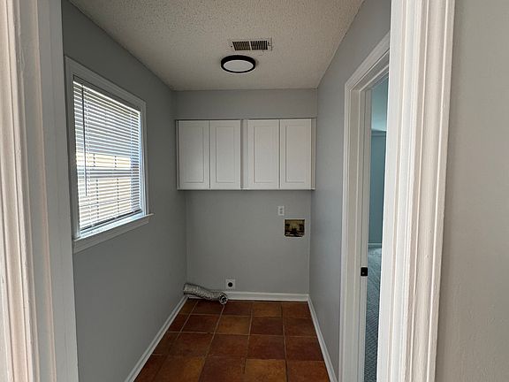 4th image of 306 Park St