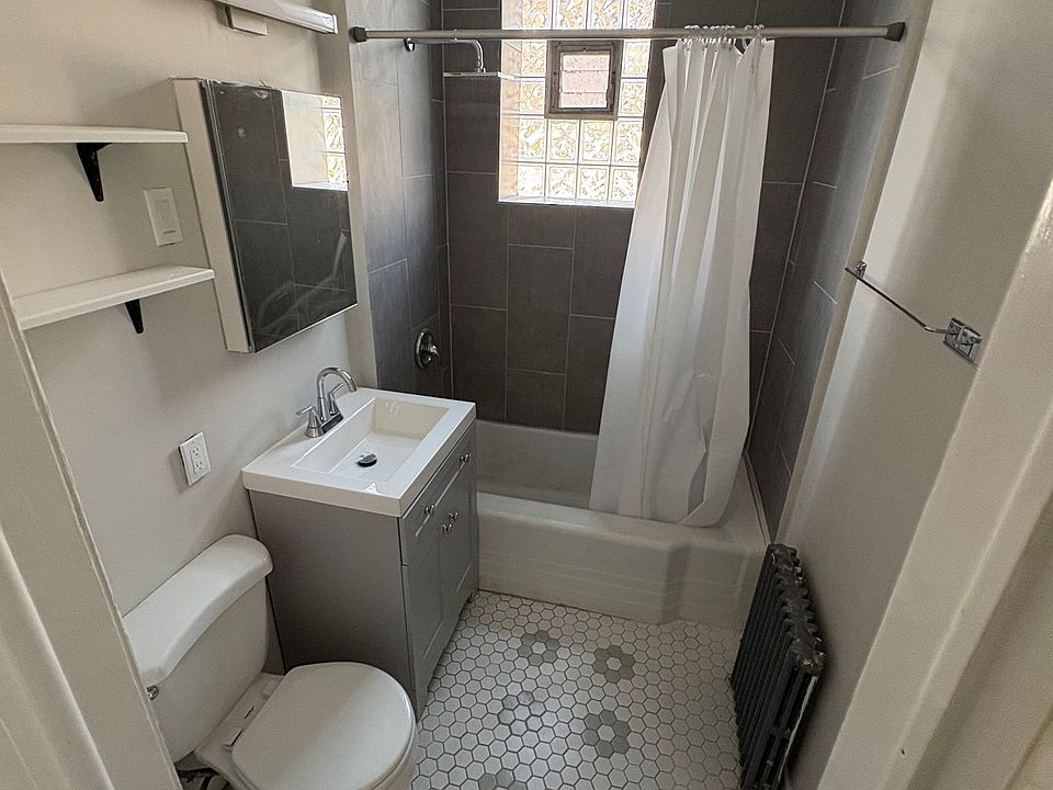 1st image of 3444 N Paulina St #1