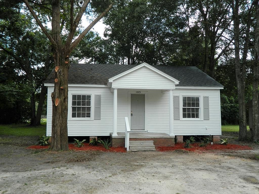 c. 1960 Renovated Starter Home For Sale in Sparks, GA. Under 70K