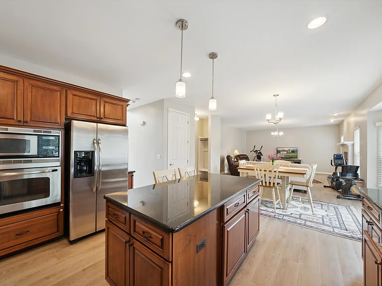 4976 Saddle Brook Ct — Photo 9
