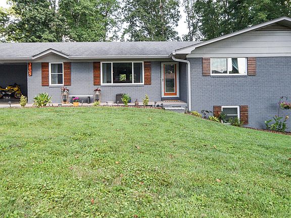 2nd image of 3805 Woodbine Cir NW