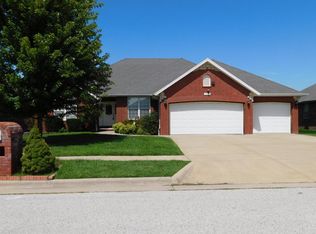 3255 W Camino Alto St, Springfield, MO 65810