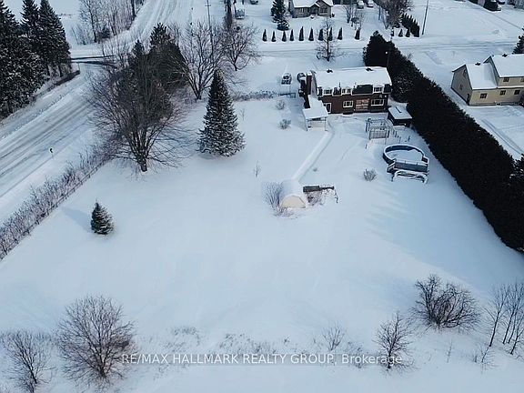 2nd image of 2914 Pattee Rd