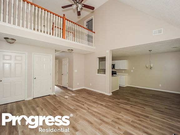 4th image of 375 Weatherly Dr