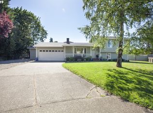 11771 Longstanding Ct, Oregon City, OR 97045