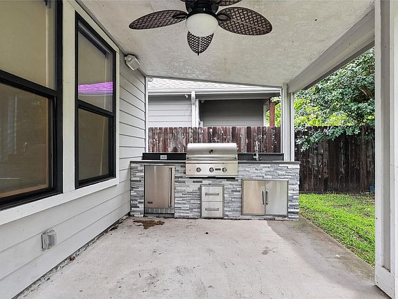 3rd image of 3267 Simmons St