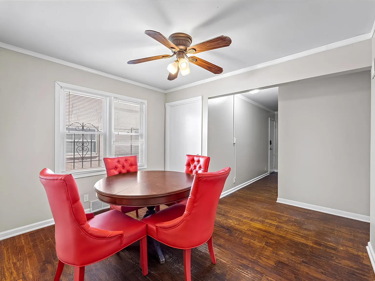 4 bed, 4.0 bath, 2656 sqft, $663 — Photo 4