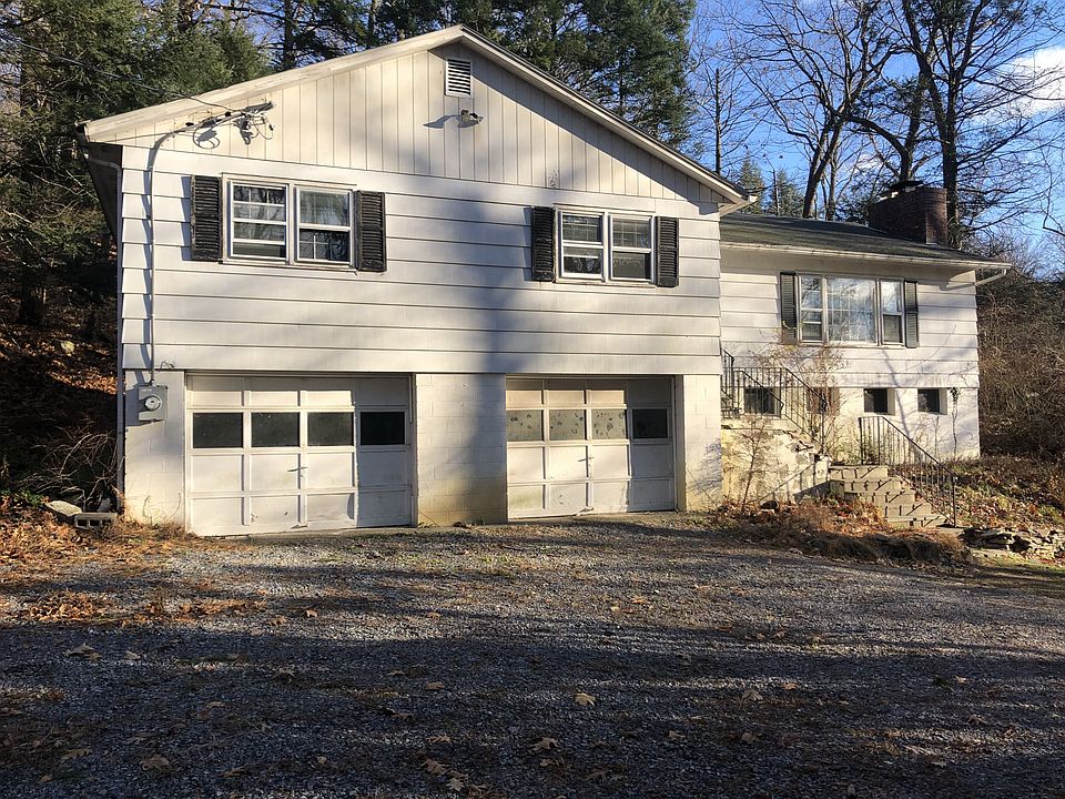 66 Avery Rd Front.jpeg