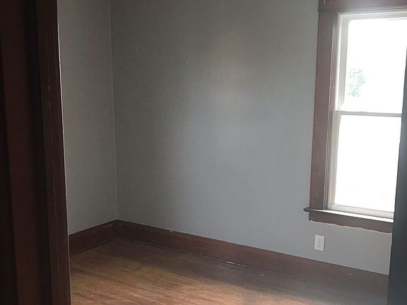 4th image of 1145 Haeberle Ave