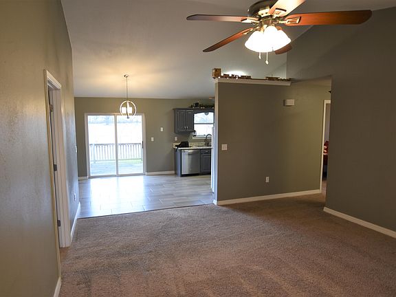4th image of 1925 Webbwood Dr