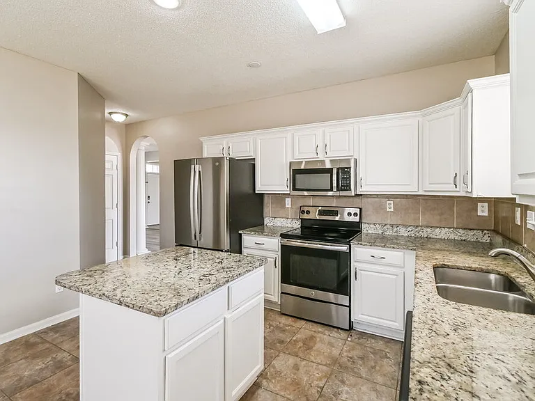 4815 Half Moon Cv — Photo 11