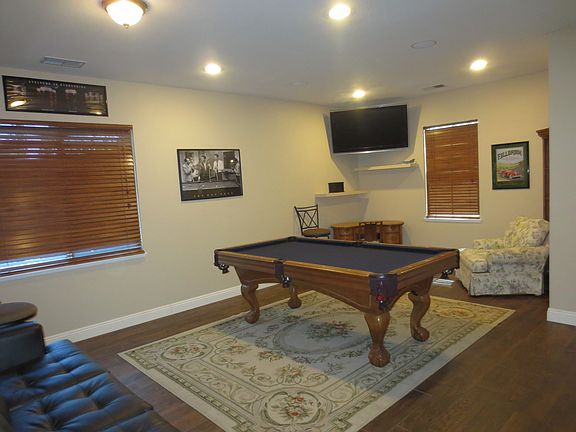 4th image of 33098 Jasper Cir
