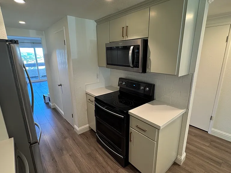 3550 Carter Dr #10 — Photo 16