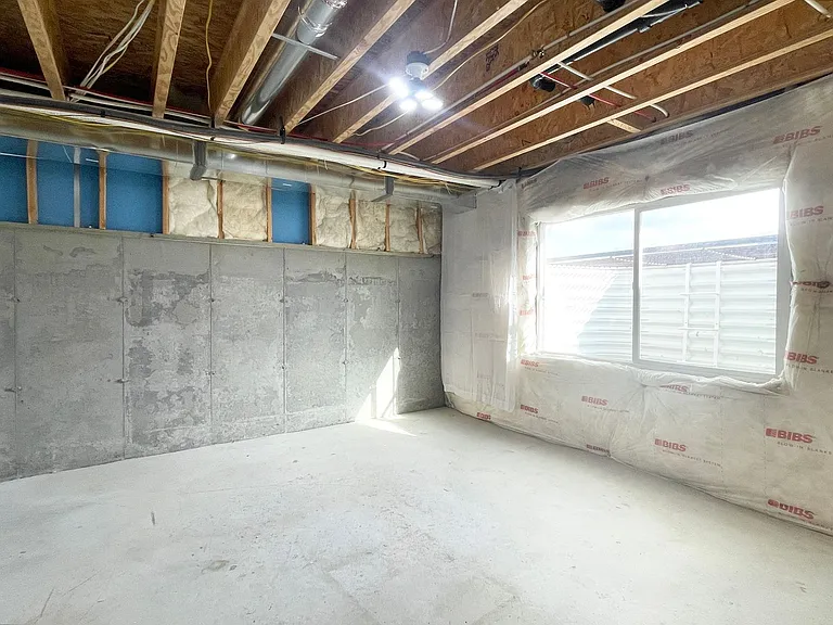 3977 W 1650 N — Photo 28