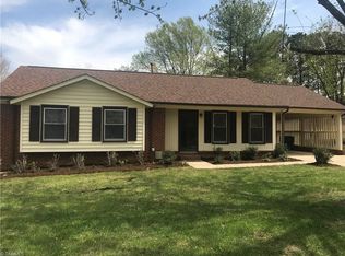 3604 Stonehurst Pl, High Point, NC 27265