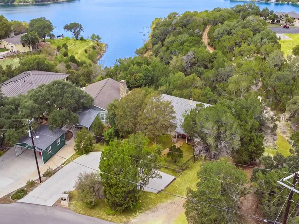 713 Cindy Drive, Canyon Lake, TX 78133