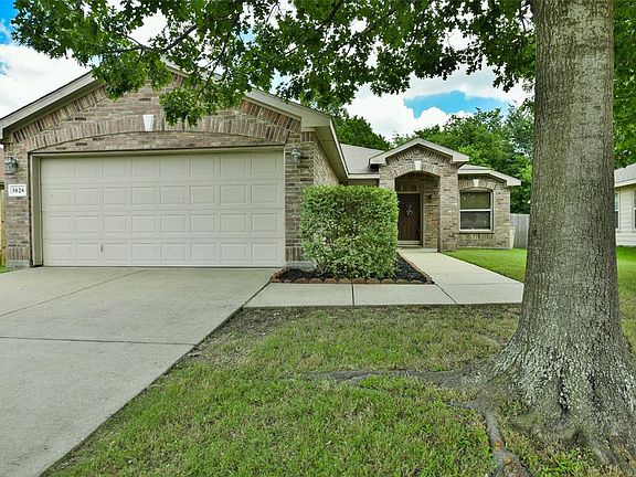 2nd image of 3026 Dusty Oak Dr